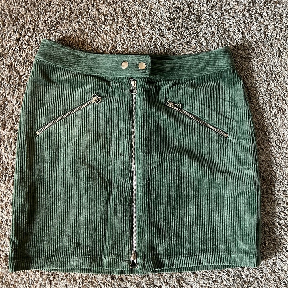 Green Corduroy Skirt - Lulu’s - Size L